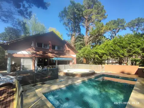 Casa en Venta en Carilo, USD 320.000