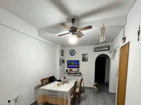 VENTA DEPARTAMENTO 3 AMBIENTES AL FRENTE INDEPENDIENTE. APTO CREDITO LA TABLADA