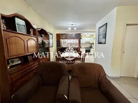 Venta de Casa 4 AMBIENTES en Wilde, Avellaneda.