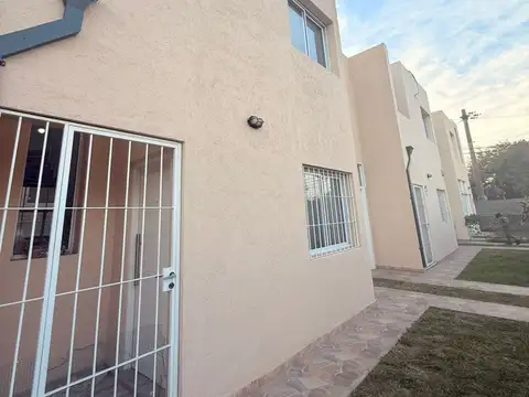 VENTA DUPLEX 2 DORMITORIOS APTO CREDITO ZONA SUR
