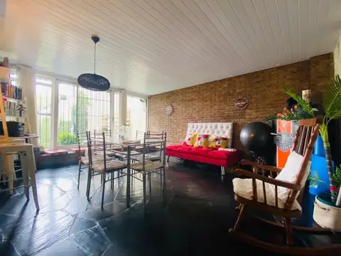 Departamento 4 ambientes con 3 baños