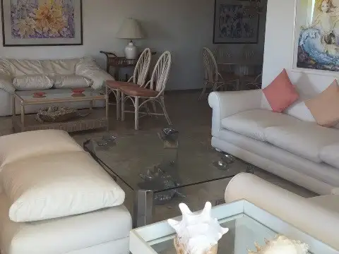 Departamento en Venta en Playa Mansa, USD 600.000