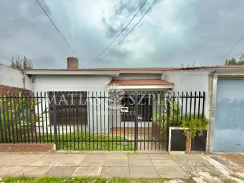 PH tipo casa  en venta 3 ambientes  Ramos Mejía Sur