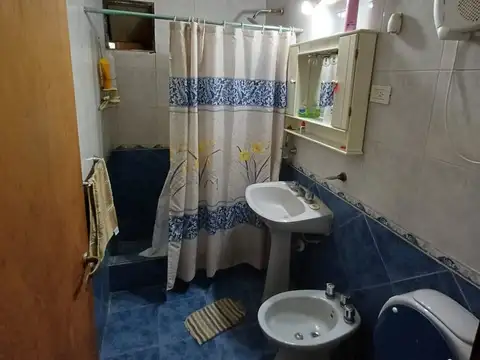 VENTA DE CASA 3 DORMITORIOS EN BARRIO CABILDO