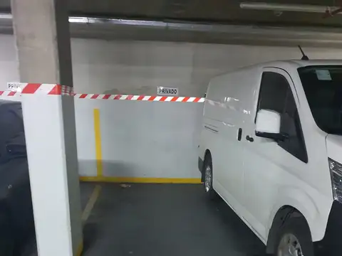 COCHERAS FIJAS Y CUBIERTAS EN ESTACIONAMIENTO PRIVADO UBICADAS EN EL SEGUNDO SUBSUELO, OPORTUNIDAD DE VENTA EN BLOCK
