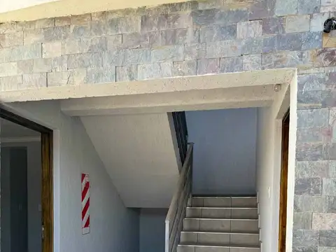 Depto Tipo Casa en Venta 1 año