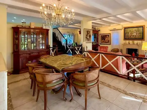 Casa en venta Abril Club de Campo 7amb Berazategui