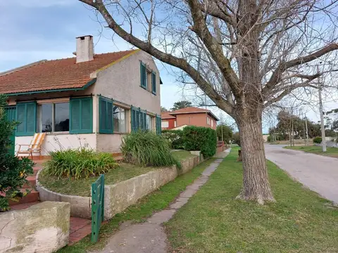 Coronel de Marina David Jewett 4900