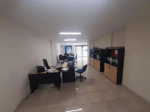 Oficina 3 ambientes con 3 baños