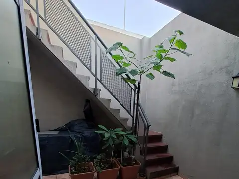PH 3 Ambientes en Venta – Sin Expensas – Patio y Terraza con Quincho