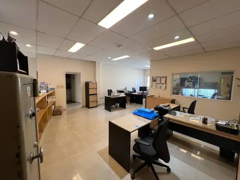 VENTA GALPON CON OFICINAS CUARTA SECCION MENDOZA