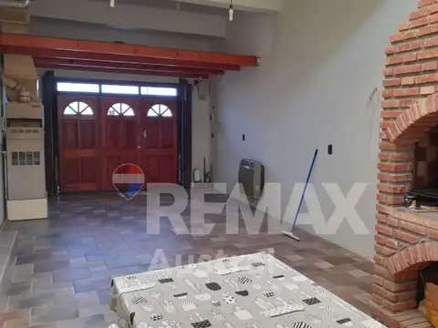 Casa 4 ambientes con 1 baño