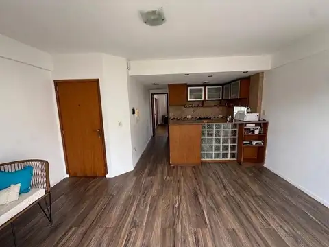 Departamento de 2 ambientes con cochera en Quilmes centro