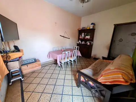 Casa 3 ambientes con 1 baño
