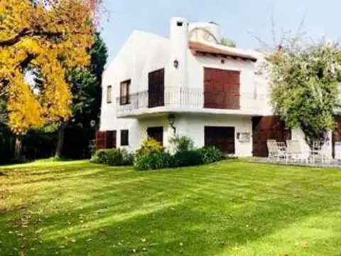 Casa en Venta de 4 dormitorios