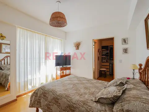 DEPARTAMENTO 4 AMBIENTES CON COCHERA A LA VENTA