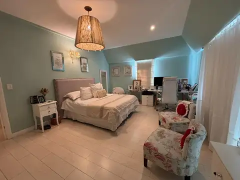 Casa en Venta 6 Ambientes en Saint Mathews