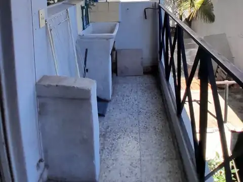 DEPARTAMENTO DOS AMBIENTES SOBRE AV CENTENARIO