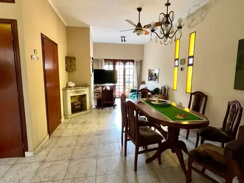 ALQUILER CASA PLANTA ALTA – MITRE Y 27 DE FEBRERO