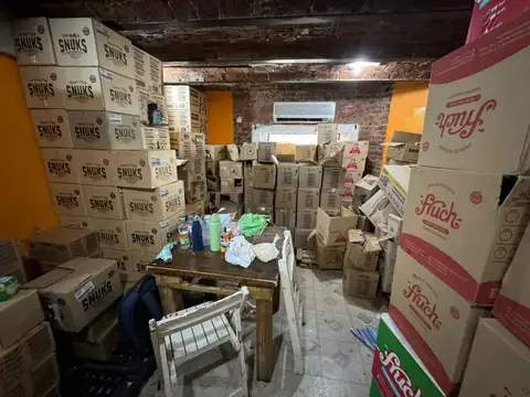 Local en Alquiler Via Pública