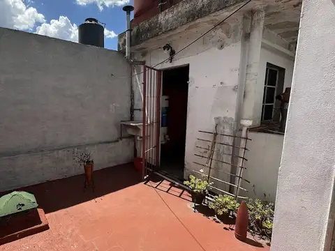 Departamento tipo casa en venta en Villa Real