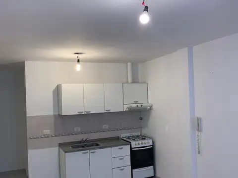 Colonia 3000, Piso P.B