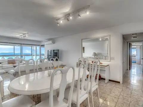 APARTAMENTO EN VENTA FRENTE AL MAR MANSA PISO ALTO