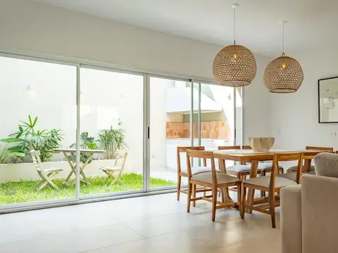 Casa 4 ambientes con 3 baños