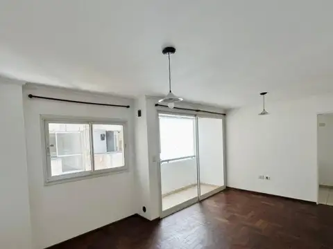 Independencia 500, Piso 7