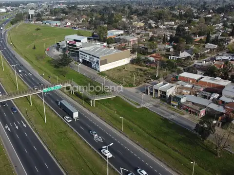 Colectora Acceso Oeste norte 2000
