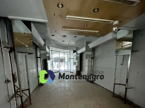 OPORTUNIDAD LOCAL VENTA BERAZATEGUI AVENIDA 14
