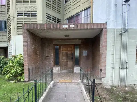 SE VENDE DPTO 5 AMB EN BARRIO PIEDRABUENA
