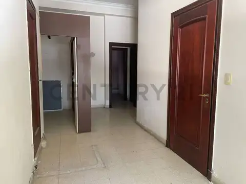 Oficina 2 ambientes con 1 baño