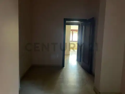 Hipólito Irigoyen , Piso 0