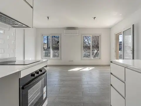 Ricardo Gutierrez 3700 , Piso 1