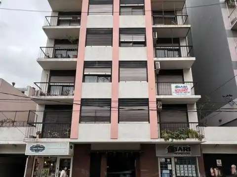*MUY BUEN DEPARTAMENTO DE 2 AMB. CON LAVADERO *SUPER LUMINOSO