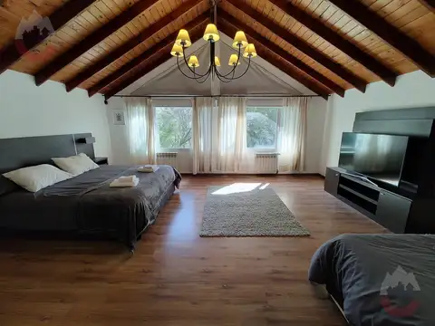 Casa 5 ambientes con 3 baños