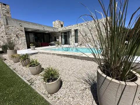 Jorge Newbery 4550, Mar Del Plata, Buenos Aires, Argentina.