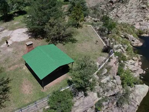 SE VENDE ESPECTACULAR CAMPO EN TRASLASIERRA