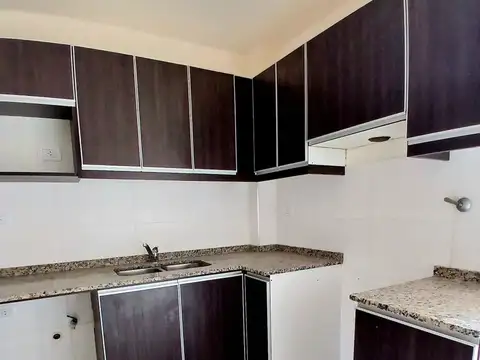 VENTA DE DEPARTAMENTO EN GUYMALLEN