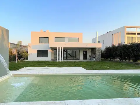 Casa en Venta en San Sebastian, USD 750.000