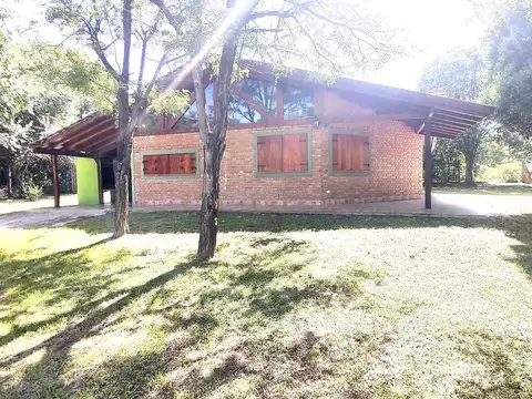 Casa en Venta en Villa Giardino | 3 Dormitorios - 2 baños | Pileta | Quincho | Apta Crédito