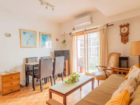 Departamento 2 ambientes con balcón al frente en venta Caballito CABA