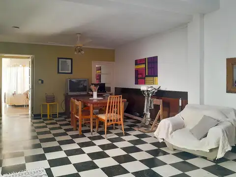 Olegario Andrade  al 700