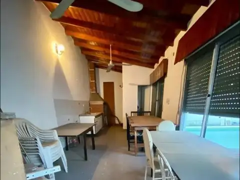 EXCELENTE PH 3 AMBIENTES CON PILETA PATIO Y QUINCHO ACEPTA P