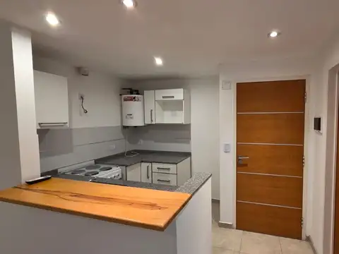 Departamento en Alquiler en Lomas de Zamora, $ 450.000