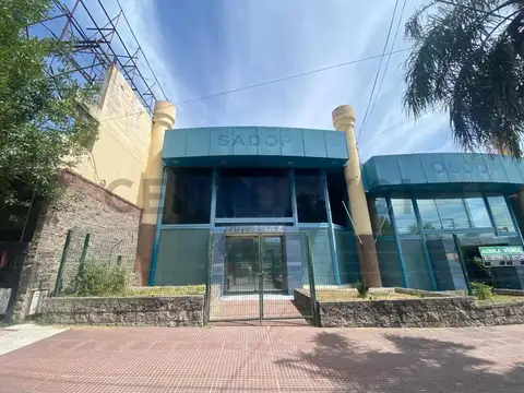 GRAN LOCAL COMERCIAL ! OPORTUNIDAD- FACILIDADES