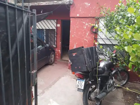 Rosario e/ Joaquín V. González y Agustín Álvarez