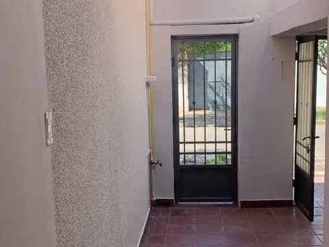 Jáchal 4400, Piso pb