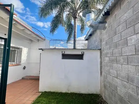 Depto Tipo Casa en Alquiler de 1 dormitorio